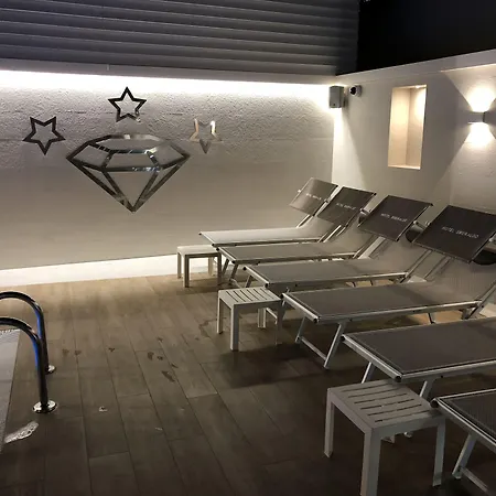 מלון Smeraldo קואליאנו