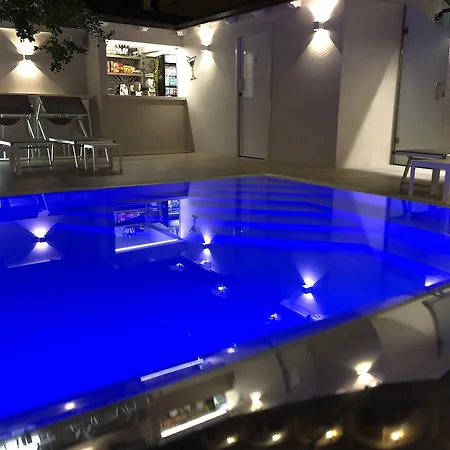 מלון Smeraldo 3*